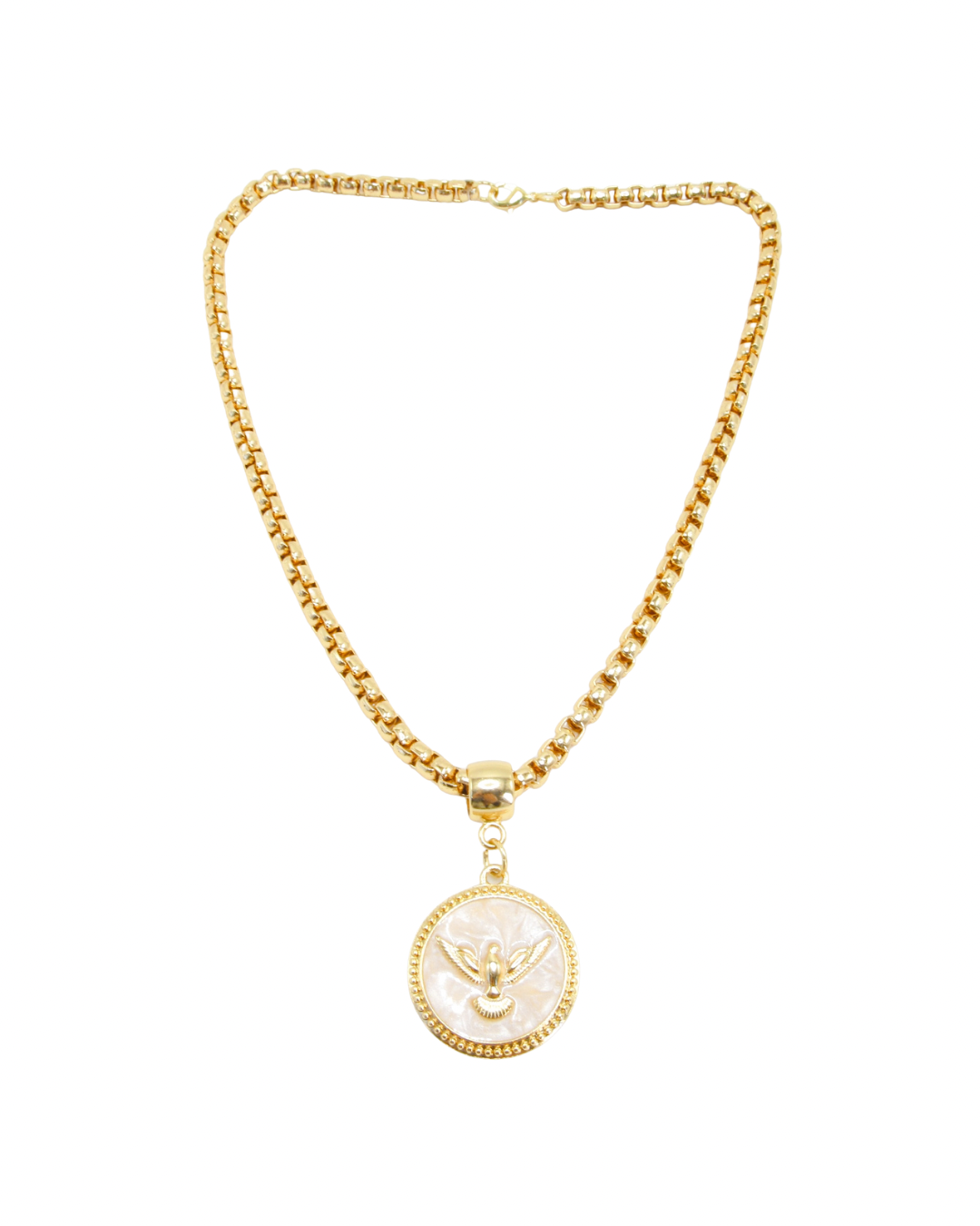 A Corrente com Medalha em Madrepérola e Pomba da Paz Banhada em Ouro 18K